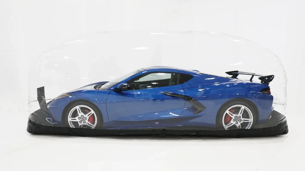 18' Signature Series Indoor CarCapsule w/Road Emblazoned Floor Includes Intellicharger (CS18F)