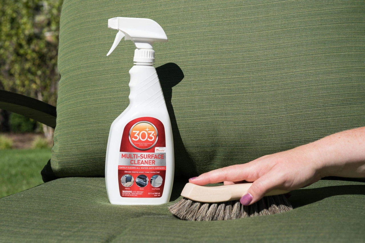 303 Multi Surface Cleaner Spray, All Purpose Cleaner, 32 Fl. Oz (30207) — product image 2