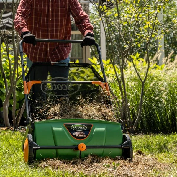 Scotts 26" Manual Lawn Sweeper (LSW70026S) — product image 3