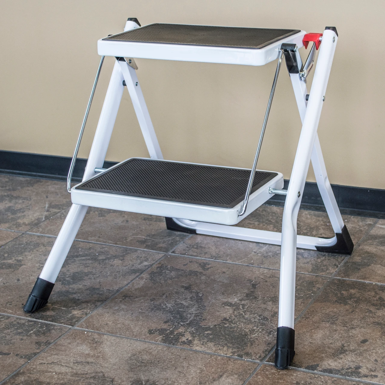AmeriHome 2-Step Mini Step Ladder with Non-Slip Treads (MSL2BX) — product image 2