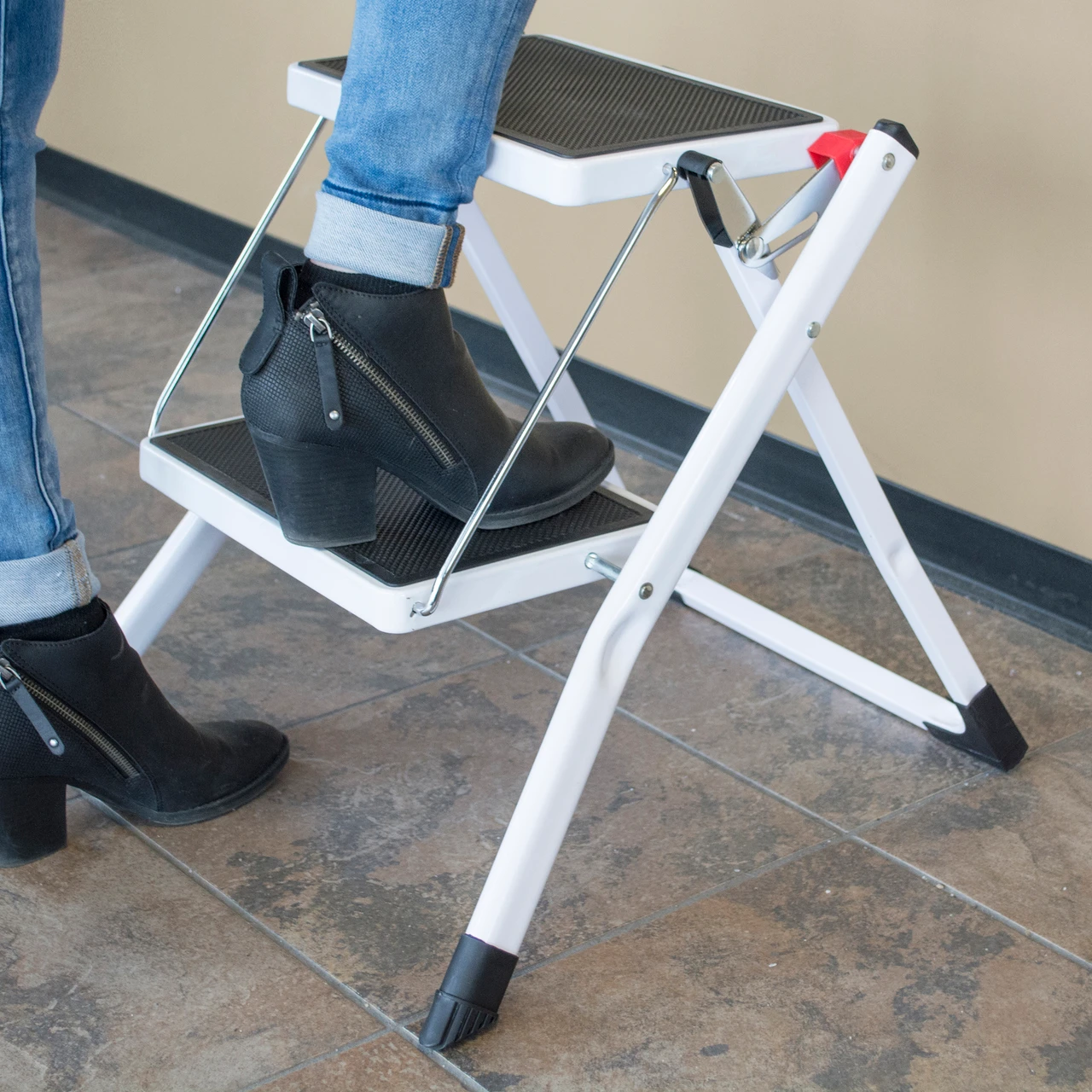 AmeriHome 2-Step Mini Step Ladder with Non-Slip Treads (MSL2BX) — product image 3
