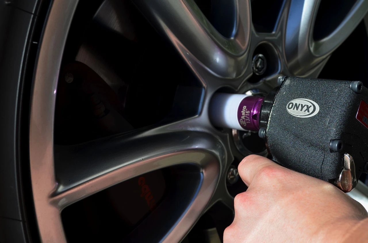 Astro Pneumatic Onyx 1/2 Inch Nano Impact Wrench Max Torque Lightweight (1822) — product image 4