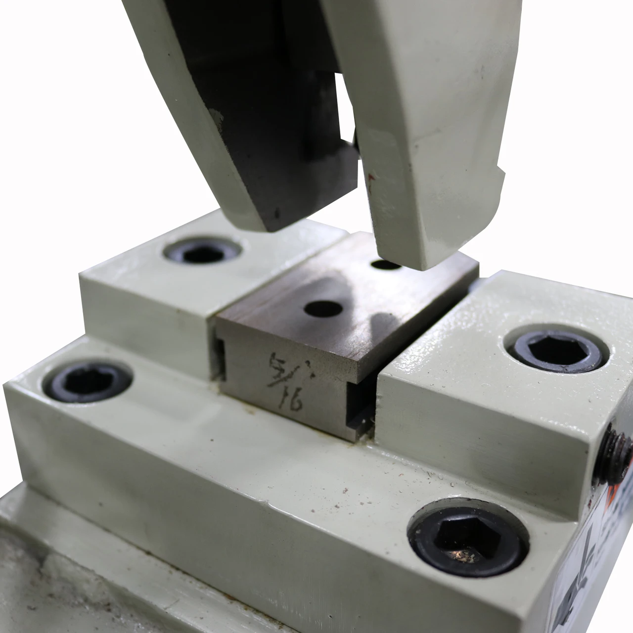 Baileigh Manually Operated Hand Punch with .315" Mild Steel Capacity (1004679) — product image 2