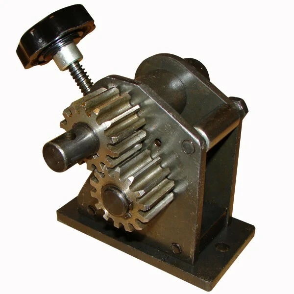 Baileigh Manual Roll Bender with Steel Plate Construction and 3 Rolls (1006851) — product image 4