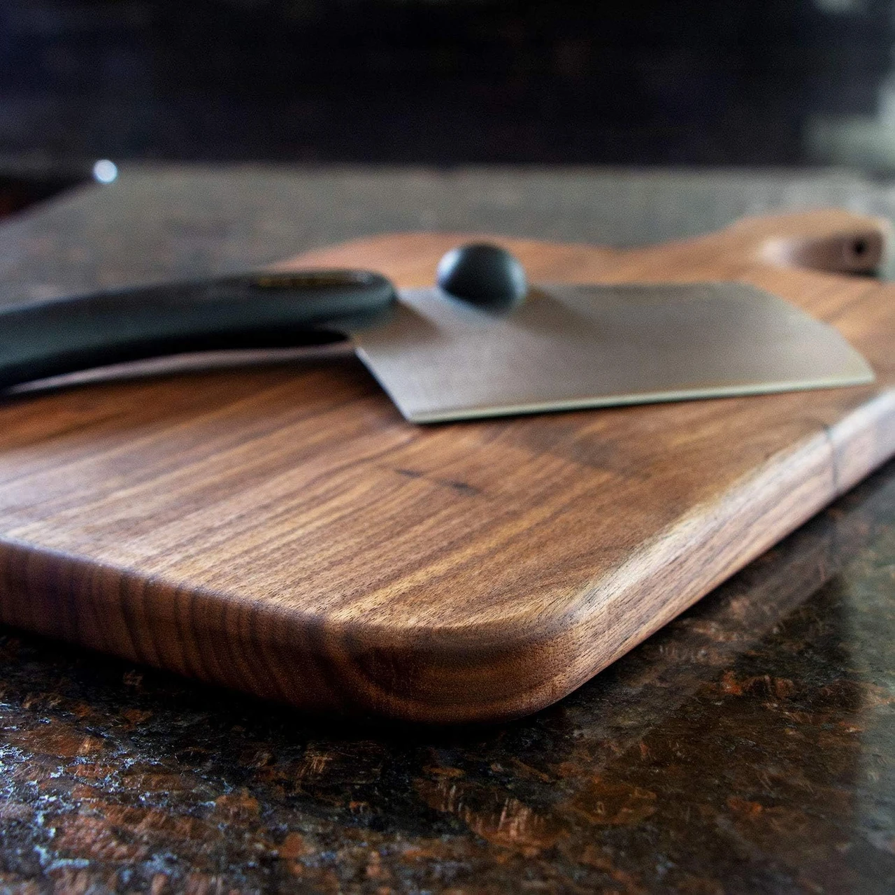 Brazos Seasoned Walnut Paddle Cutting Board (512-3000-10) — product image 2