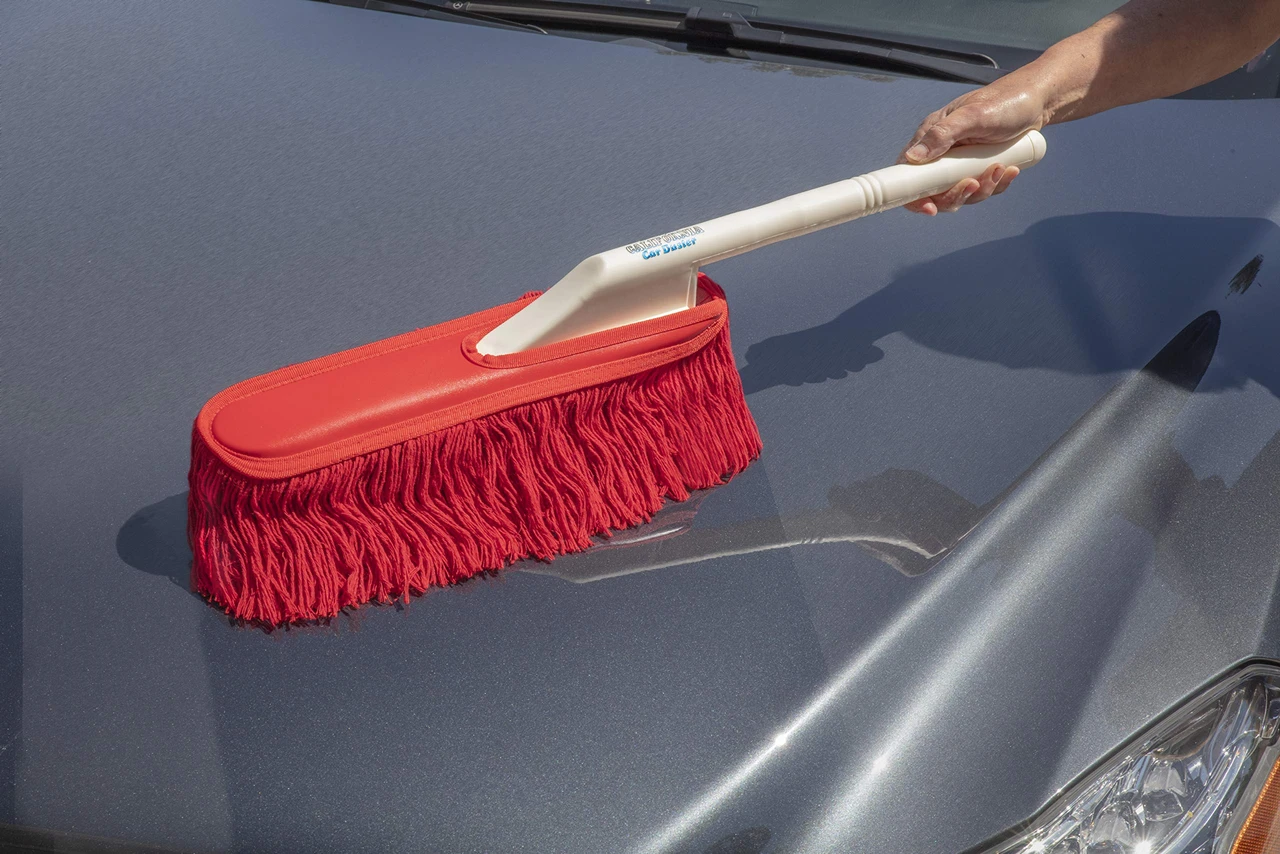 California Car Duster Standard Car Duster With Plastic Handle, Red 25" (62443) — product image 2