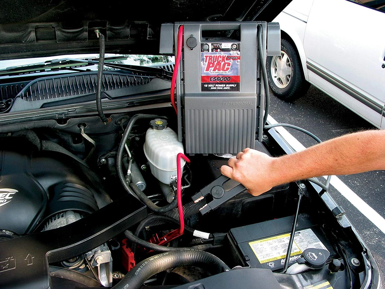 Clore Automotive Truck PAC 3000 Peak Amp 12 Volt Jump Starter (ES6000) — product image 3
