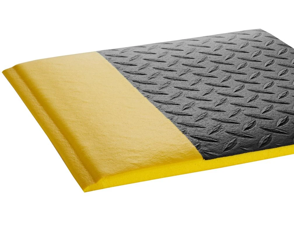 Crown Matting Wear-Bond Tuff-Spun Diamond-Surface 3'x5' Black w/Yellow (WB 0035YD) — product image 2