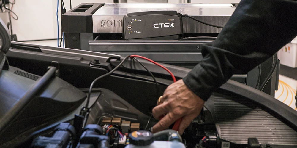 CTEK PRO25S 12V 25A Professional Battery Charger (40-328) — product image 6