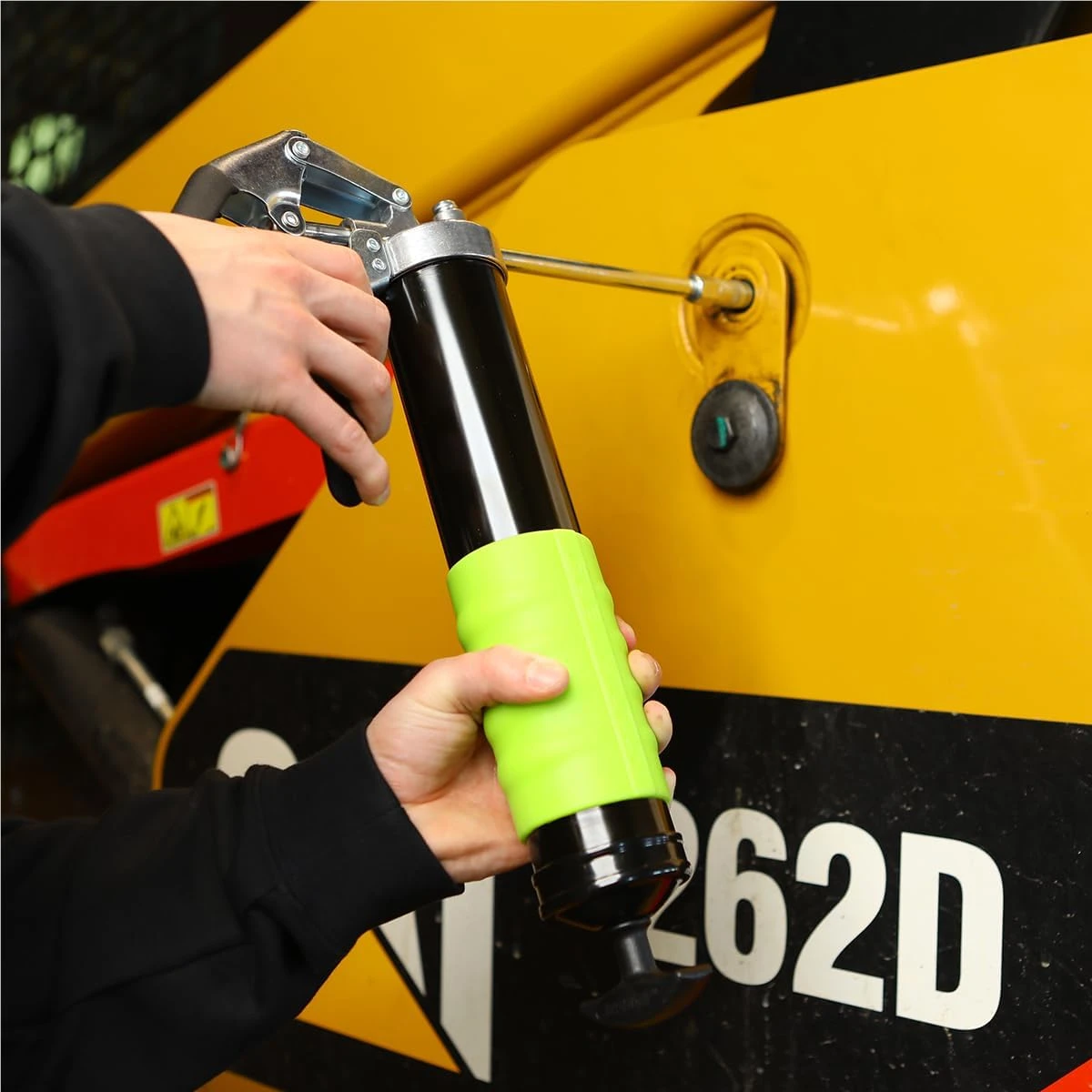 Flexzilla Heavy Duty Pistol Grip Grease Gun (L1325FZ) — product image 4