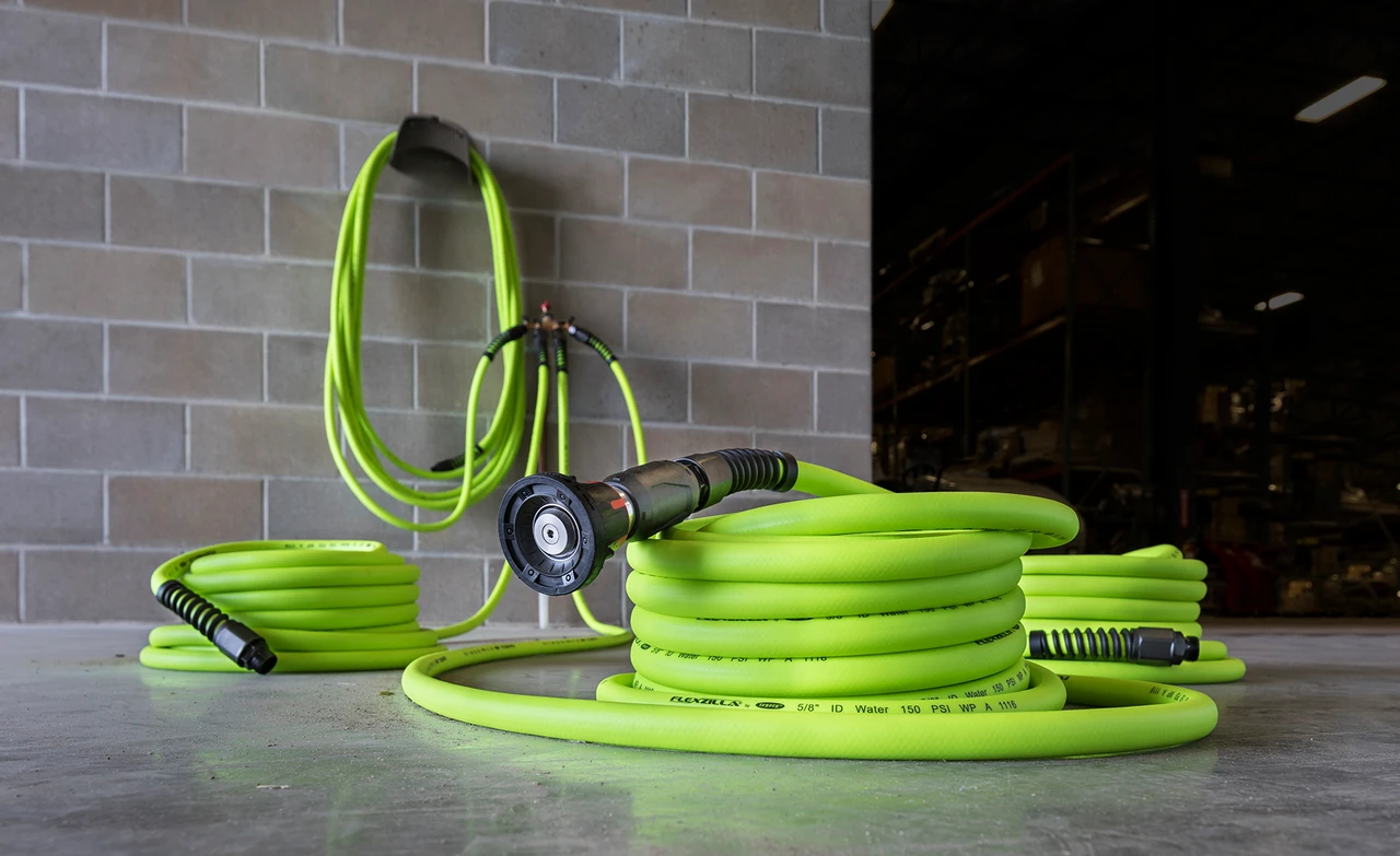 Flexzilla Pro Water Hose 5/8 in x 100 ft with Reusable Fittings (HFZWP5100-E) — product image 4
