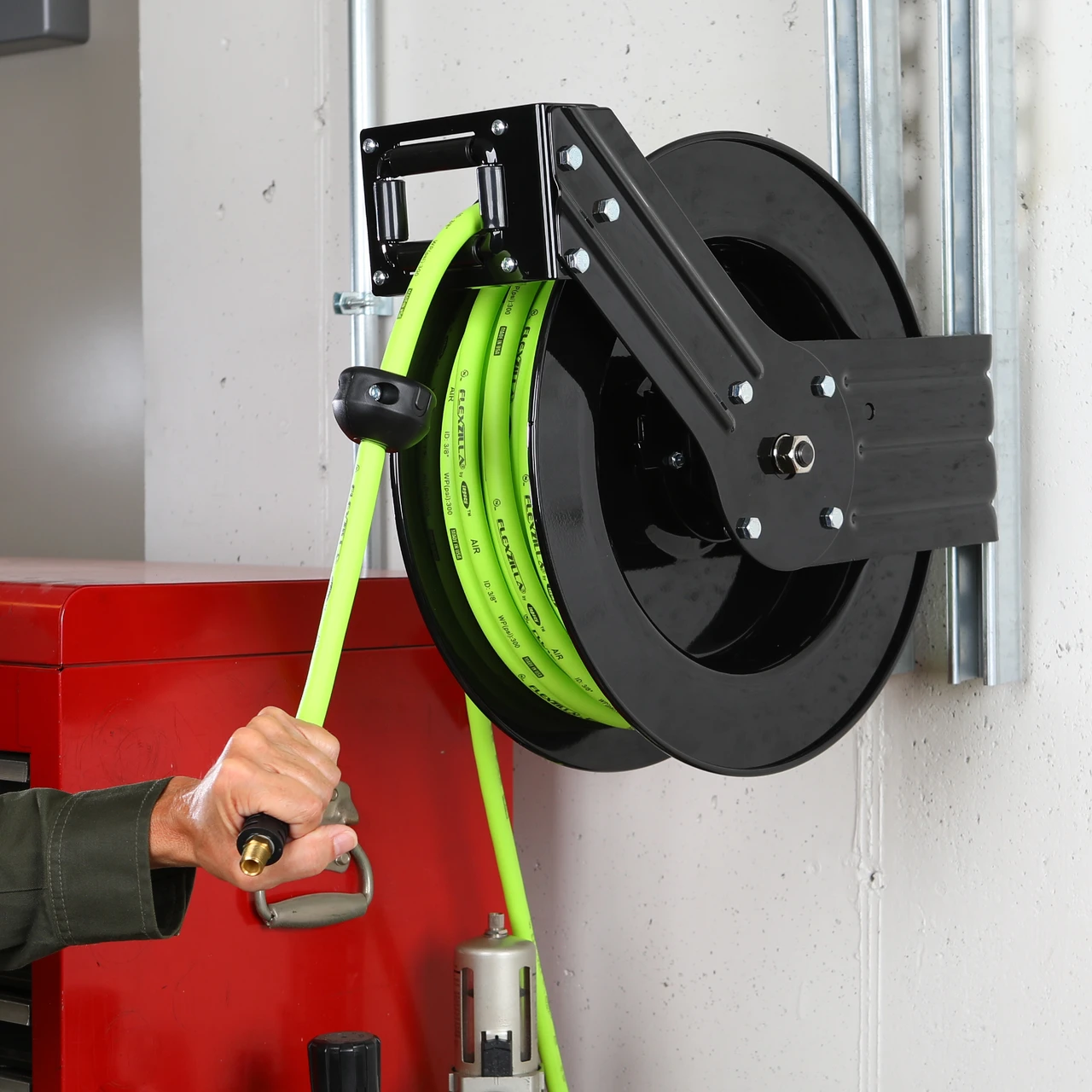 Flexzilla Retractable Air Hose Reel 3/8 in x 50 ft Hybrid (L8611FZ) — product image 5