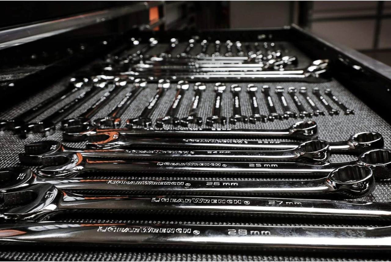 Gearwrench 44 Pc Long Pattern Combo Wrench Set (81919) — product image 12