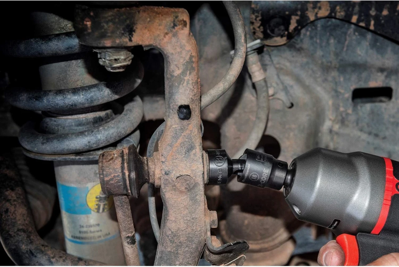 Gearwrench 3/8" Dr 6 Pt Universal Socket 19mm (84469) — product image 2