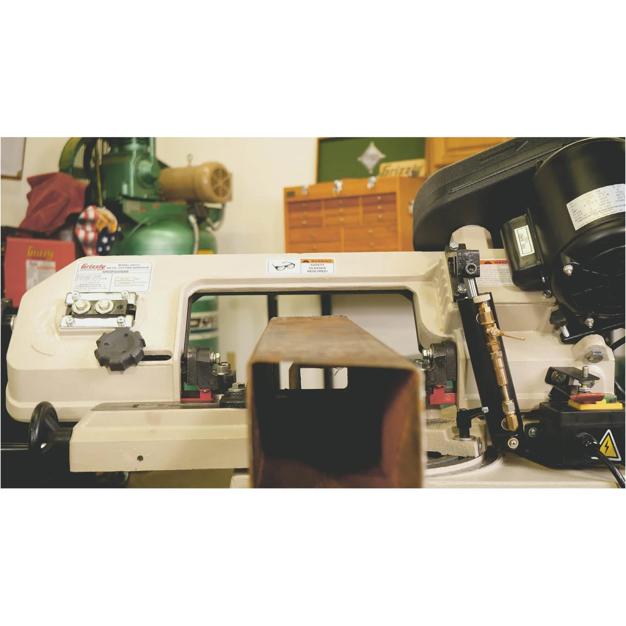 Grizzly Industrial 5" x 6" 1/2 HP Metal-Cutting Bandsaw with Swivel Head (G9742) — product image 5