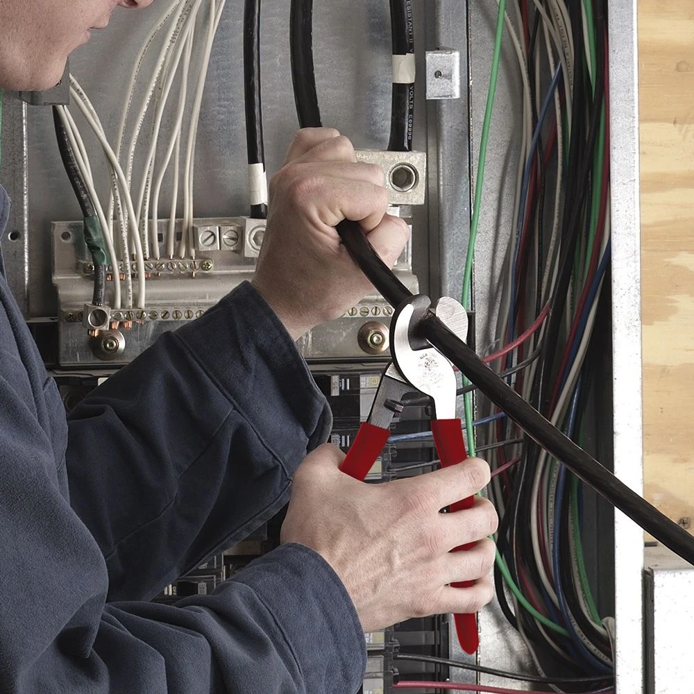 Klein J63050 Journeyman High-Leverage Cable Cutter — product image 3