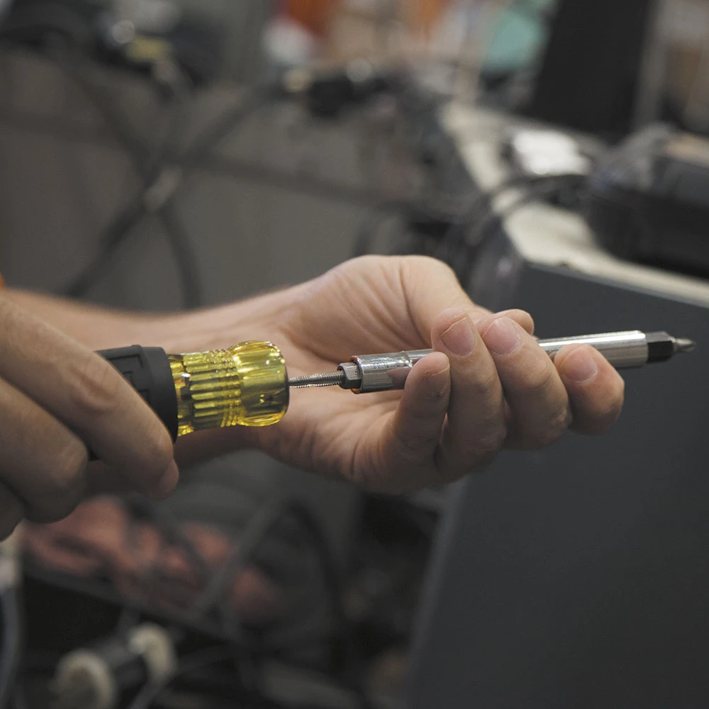 Klein Tools 32517 Multi-Bit Screwdriver / Tap Tool with 6 Common Tap Sizes — product image 3