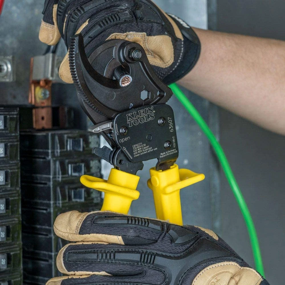 Klein Tools 63607 Ratcheting ACSR Cable Cutter — product image 3