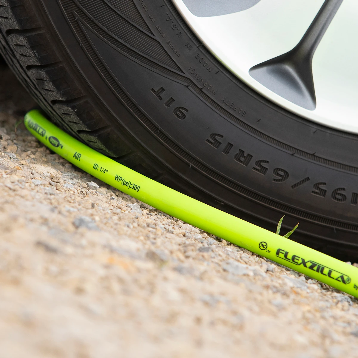 Flexzilla Pro 1/4" x 25' ZillaGreen Air Hose (HFZP1425YW2) — product image 4