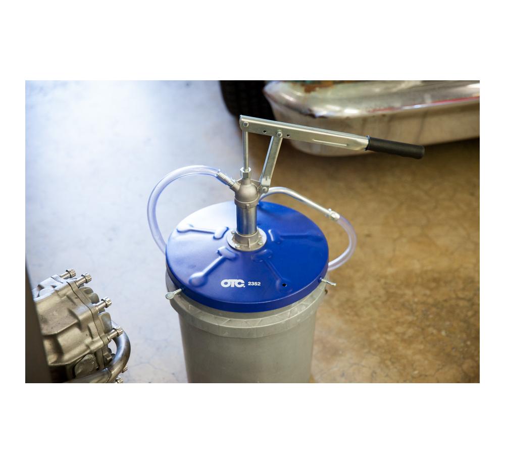 Lever Action Bucket Pump — product image 3