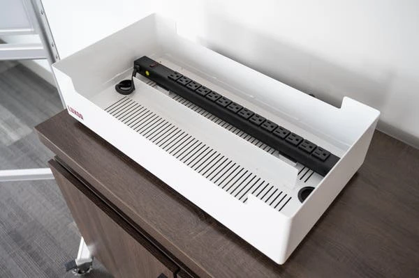 Luxor Workspaces 12-Port Charging Station for Laptops, Tablets, and Mobile Devices (LOTT12) — product image 8