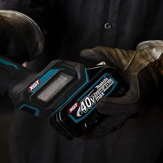 MAKITA 40V max XGT Brushless Cordless Paddle Switch Angle Grinder Kit (GAG03M1) — product image 3