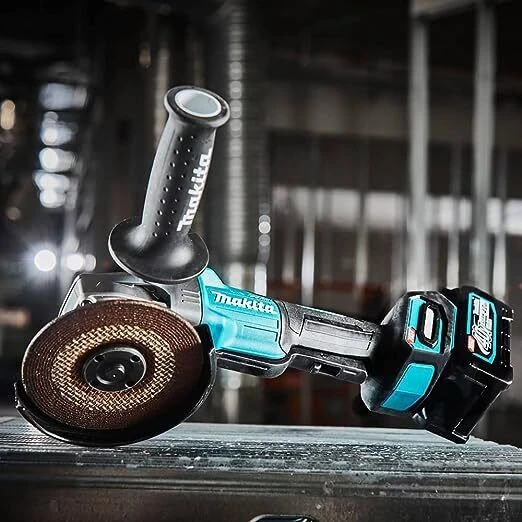 MAKITA 40V max XGT Brushless Cordless Paddle Switch Angle Grinder Kit (GAG03M1) — product image 4
