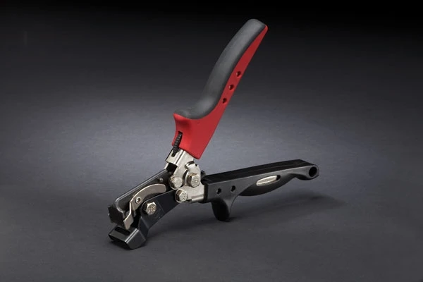 Malco Tools Nail Hole Punch, Vinyl (NHP1R) — product image 3
