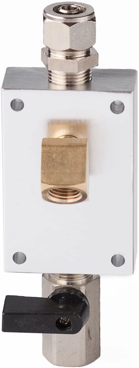 Maxline M3810 Outlet Kit for 1/2-Inch Tubing with 1/4-Inch NPT Outlet Port
