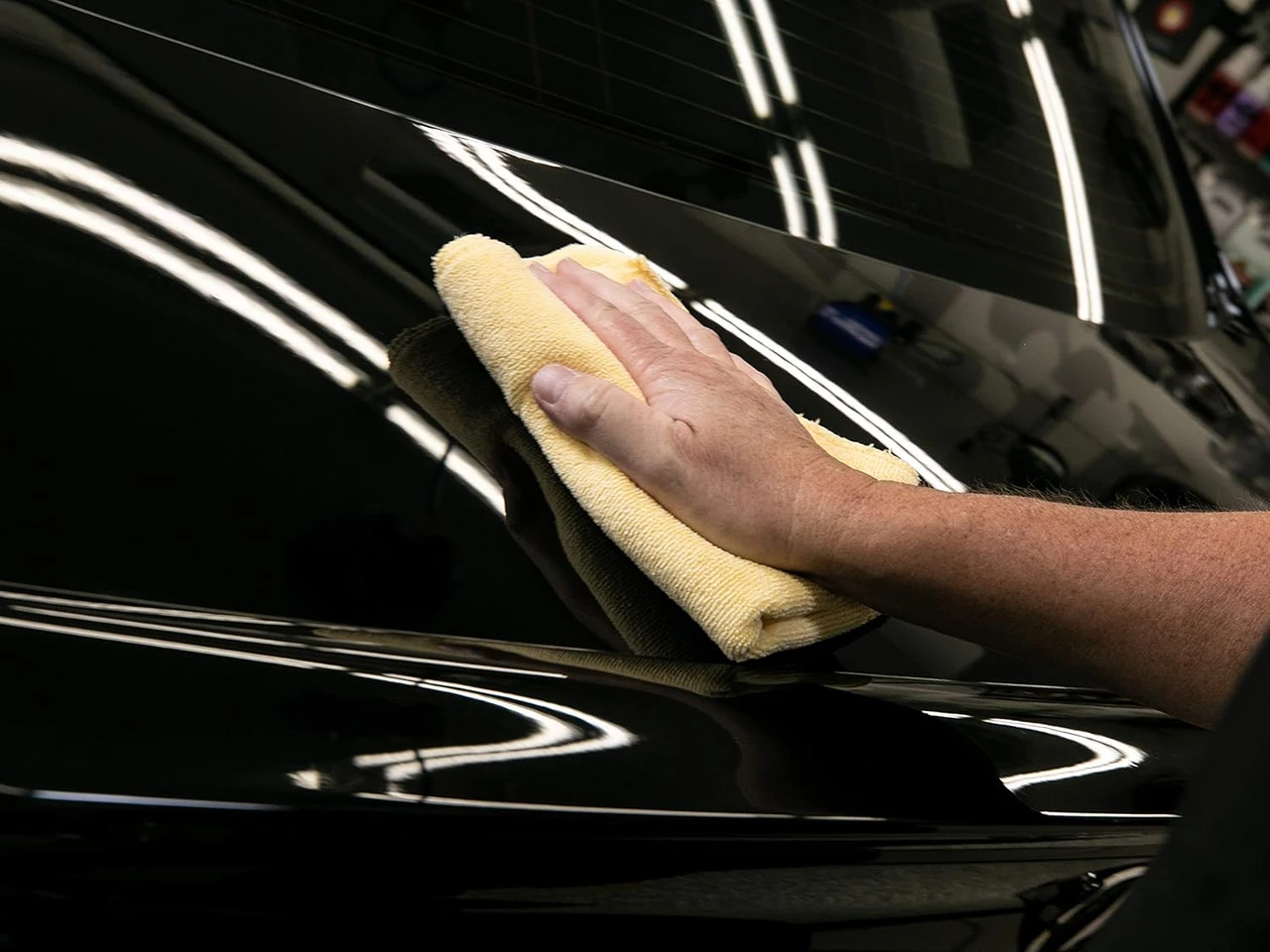 Meguiar's Ultra Polishing Wax 1 Gallon (D16601) — product image 6