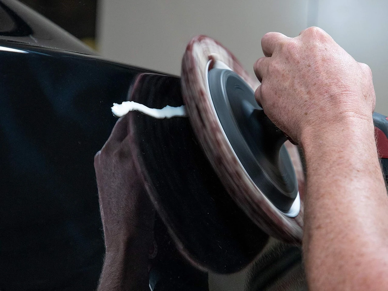 Meguiar's Mirror Glaze Diamond Cut Compound 2.0 1 Gallon (M8501) — product image 3