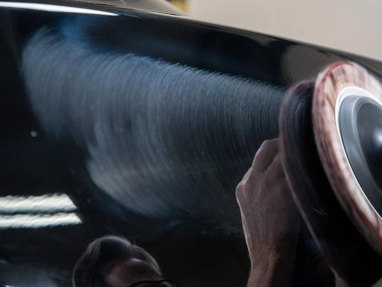 Meguiar's Mirror Glaze Diamond Cut Compound 2.0 1 Gallon (M8501) — product image 4