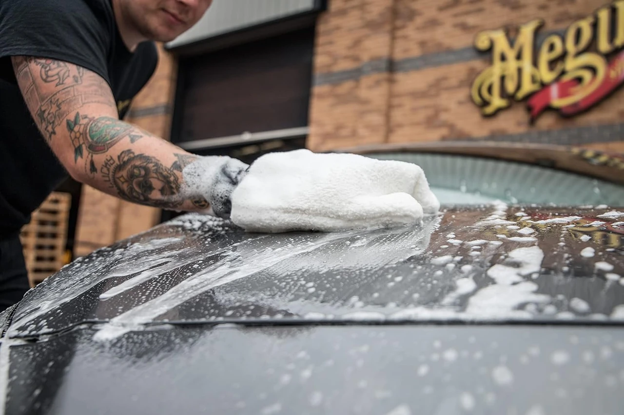 Meguiar's Microfiber Wash Mitt (X3002) — product image 5