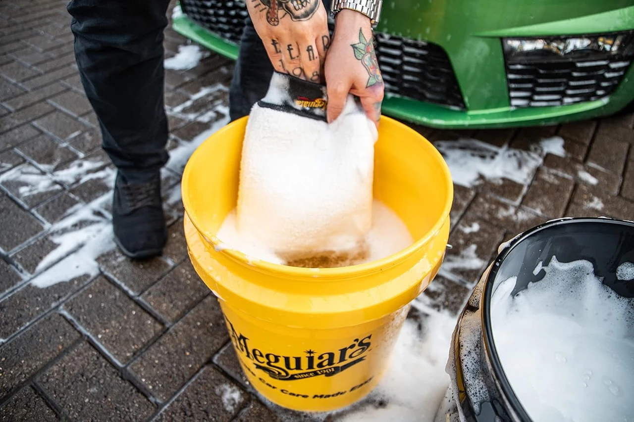 Meguiar's Microfiber Wash Mitt (X3002) — product image 8