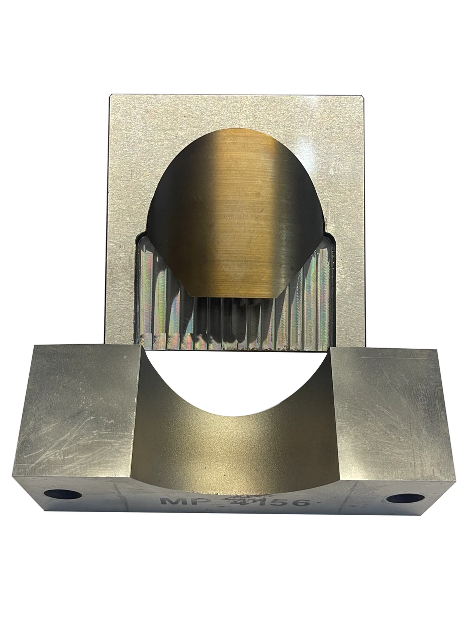 METALPro 2-Inch Pipe Notch Die Set (MP4156)
