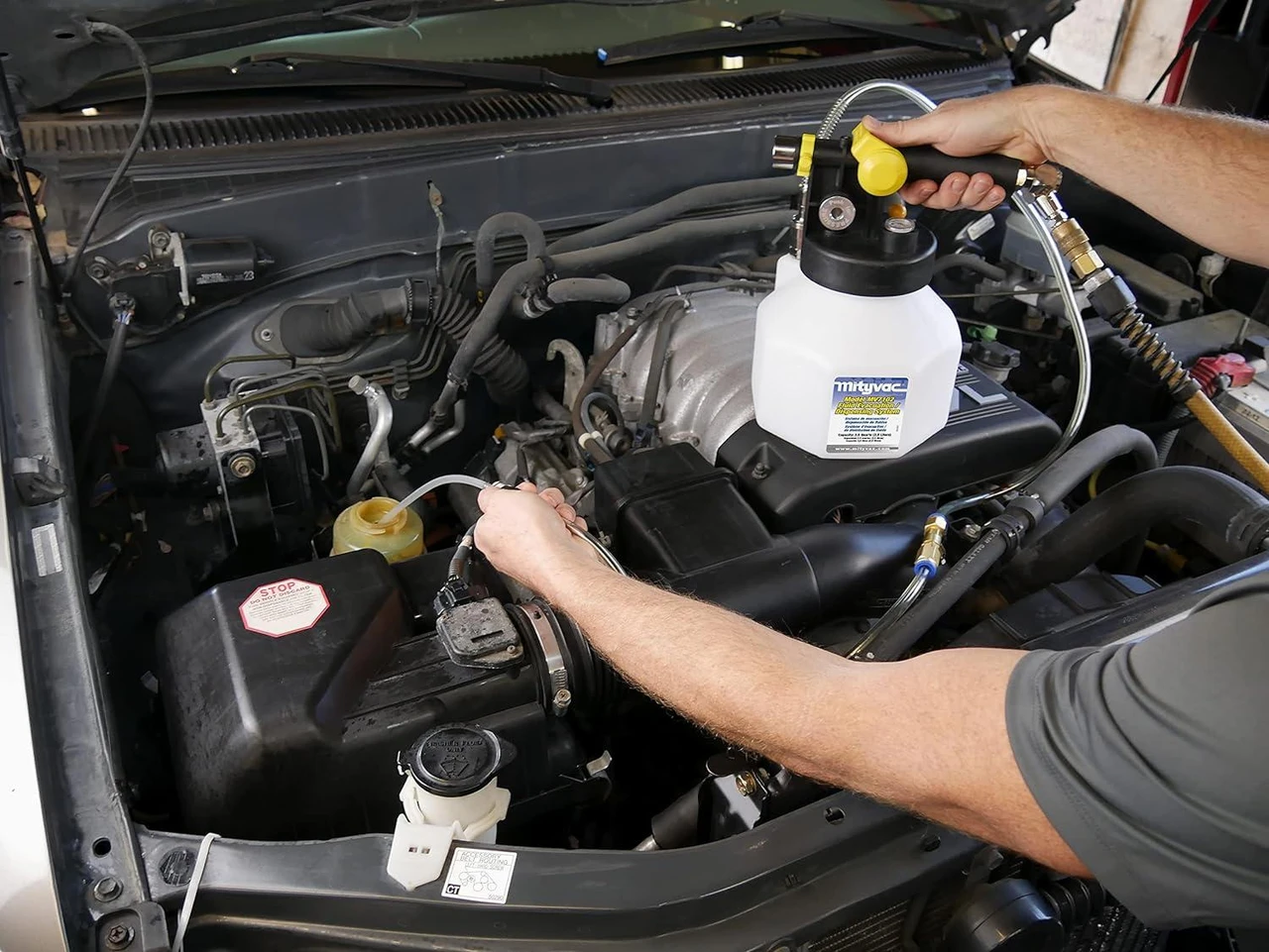 Mityvac Vacuum Brake Bleed Kit, Brake And Clutch Bleeding (MV7135) — product image 3