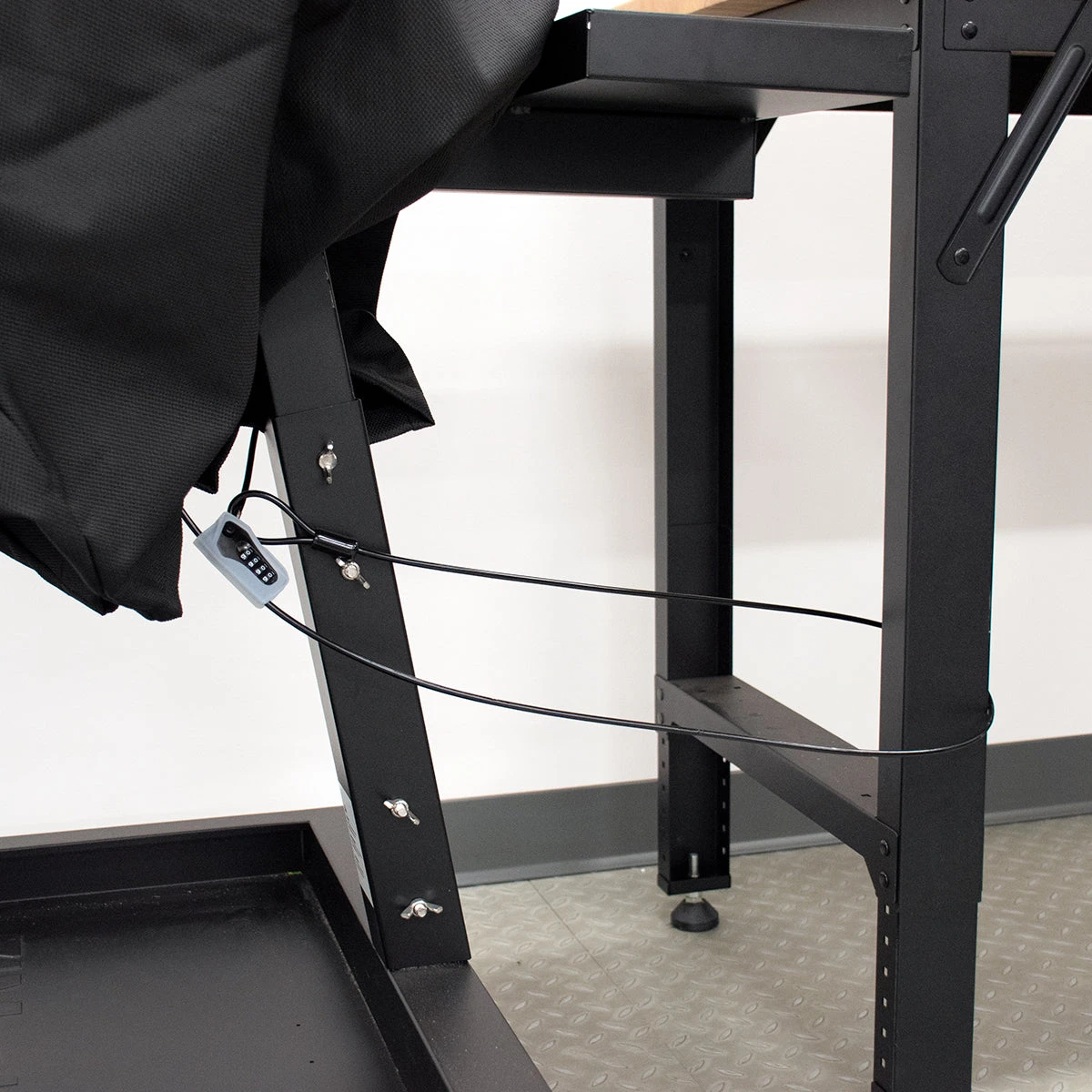 Montezuma Revolving Tool Cart Cover With Cable Lock (SC-MRTCA) — product image 5