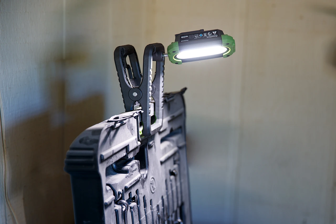 PowerSmith 1000 Lumen Rechargeable Work Light with Clamp and Hook (PWLR010CM) — product image 4