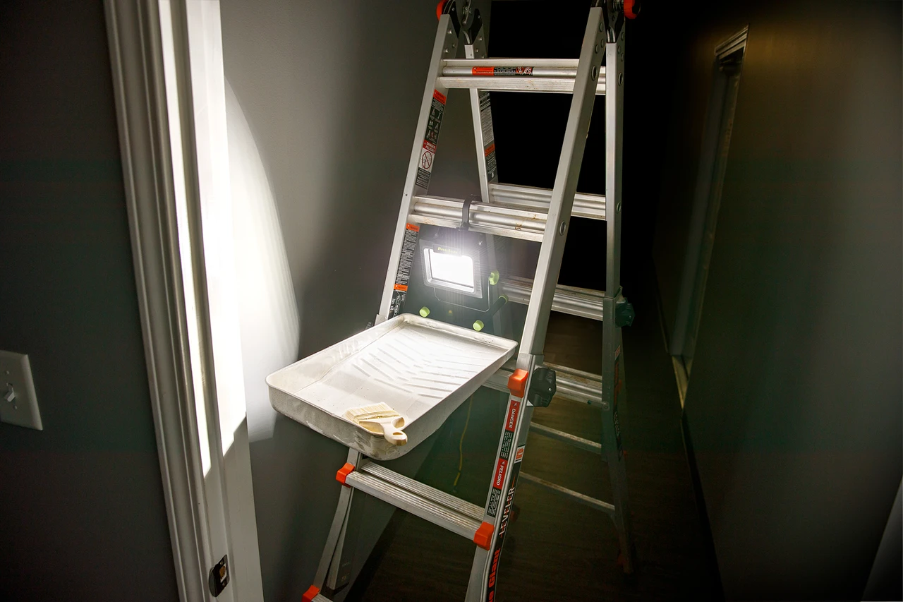PowerSmith 4000 Lumen Portable LED Work Light with Metal Stand (PWLS040H) — product image 3