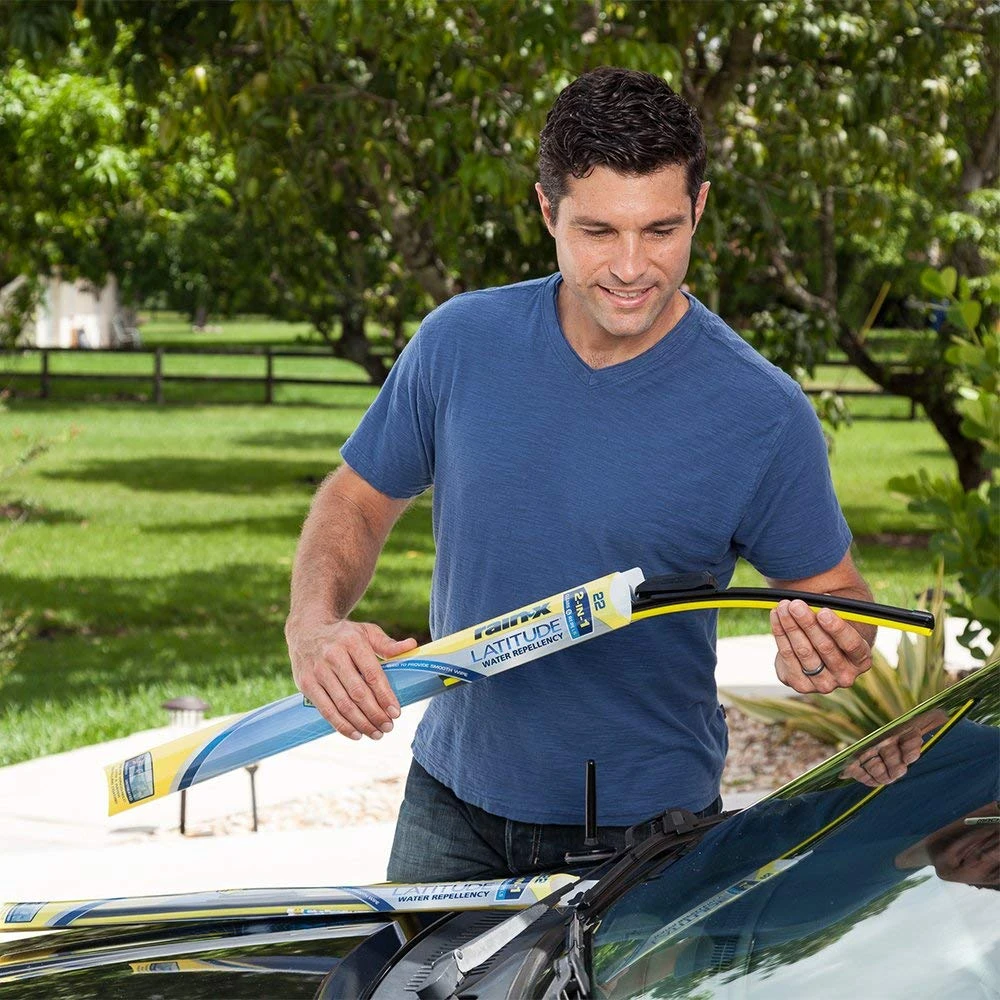 Rain-X 5079278-2 Latitude 2-IN-1 Water Repellency Wiper Blade, 21" — product image 3
