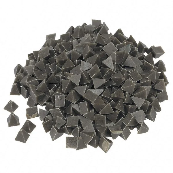Raytech Plastic Finish Media 0.250" Pyramid Tumbler (41145R)
