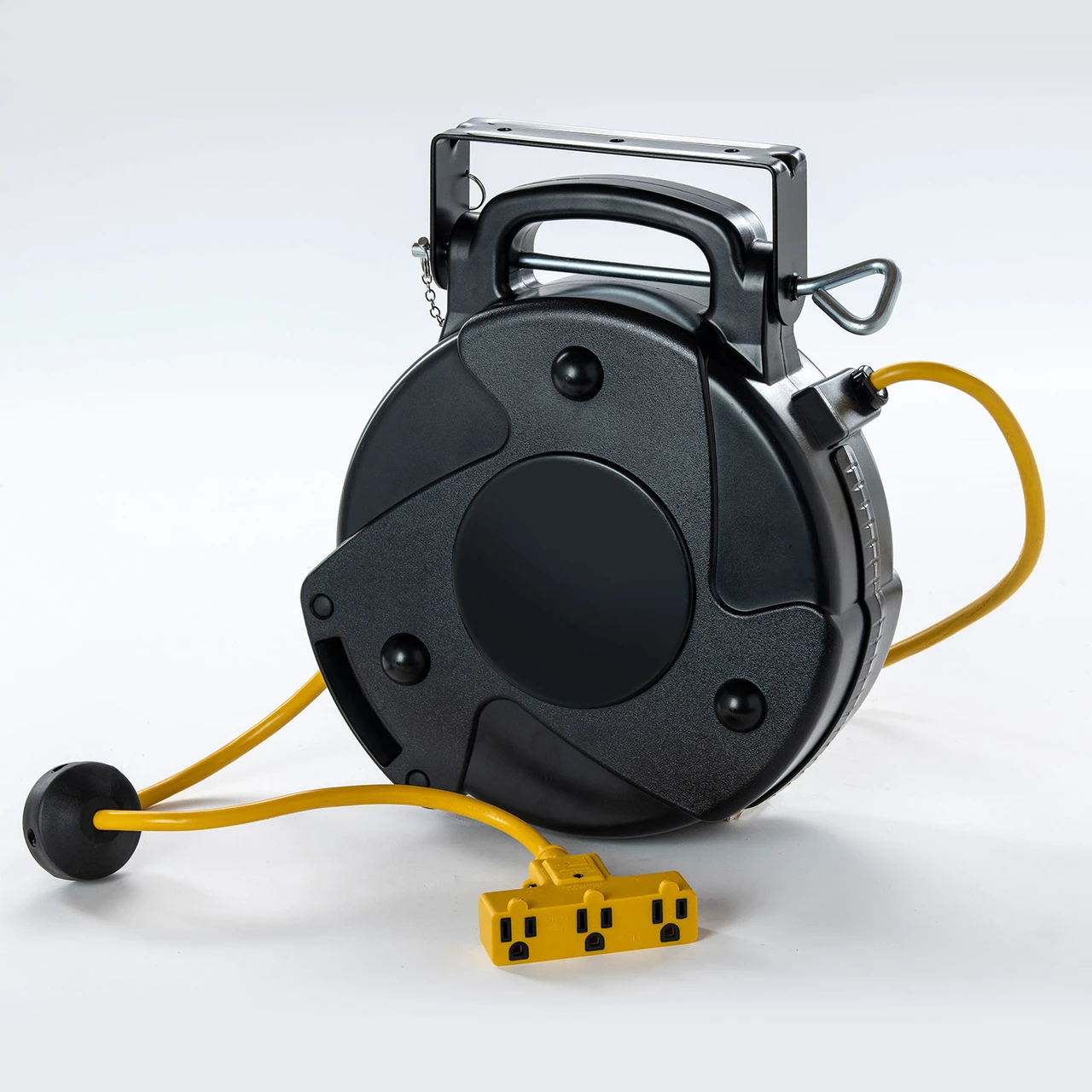 Saf-T-Lite Mid-Size Power Supply Reel Triple Outlet (2200-3000)
