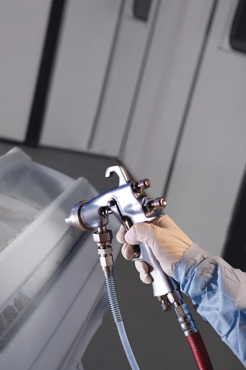 Sharpe 1.4 mm RAZOR Conventional Pressure Feed Spray Gun (24A532) — product image 2