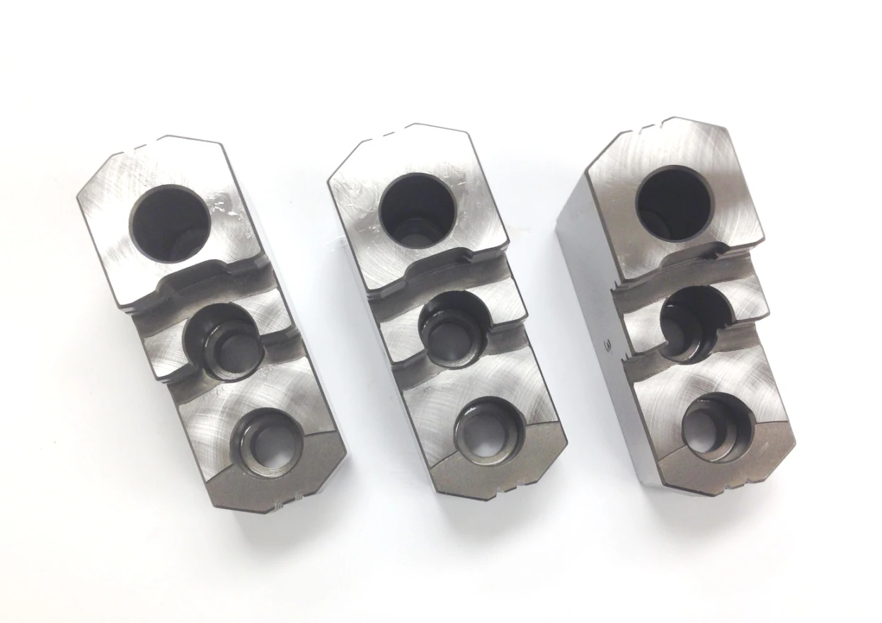 TAIKI 8" 3 Piece 1.5mm x 60�� Best-Grip Hard Jaw Set (3900-4673) — product image 3