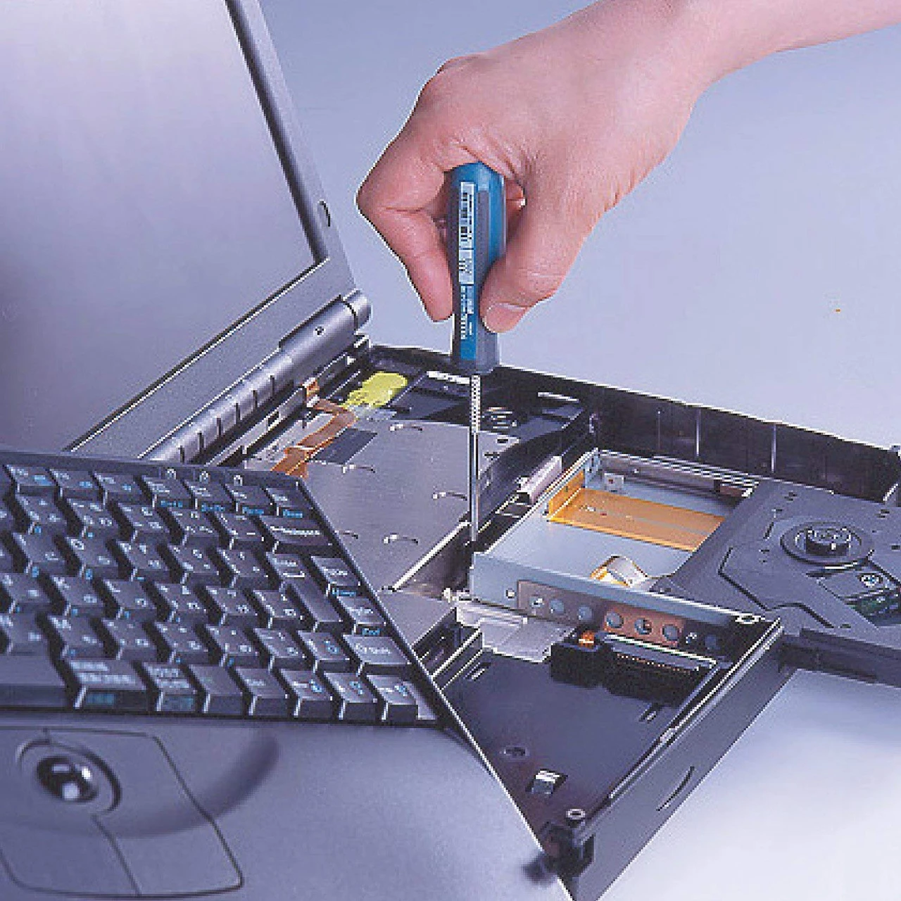 Vessel Megadora Slim Blade Screwdriver (910S4100) — product image 3