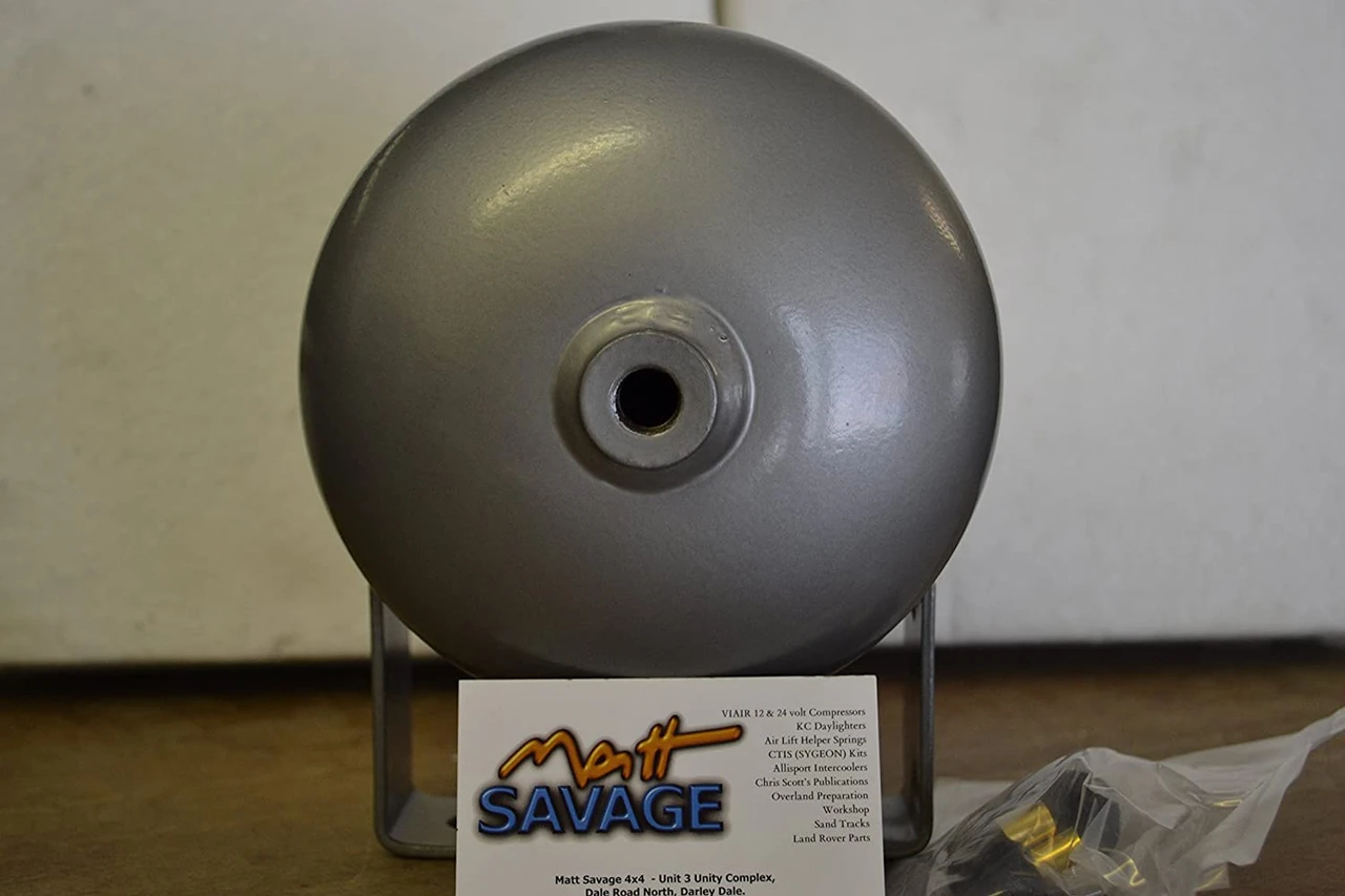 VIAIR 0.5 Gallon Air Tank Two 1/4 NPT Ports 150 PSI Rated (91005) — product image 2