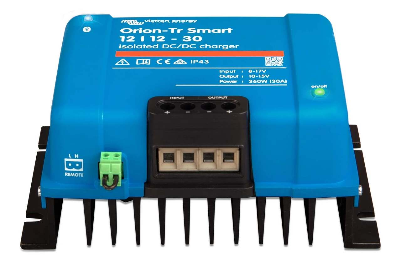 Victron ORI121236120 Energy Orion-Tr Smart 12/12V 30 amp 360-Watt DC-DC Charger — product image 2