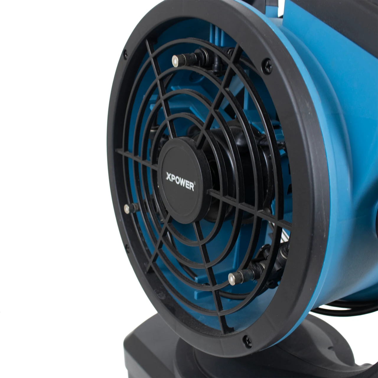 XPOWER Multi-Purpose Oscillating Misting Fan with Built-In Water Pump (FM-68W) — product image 8