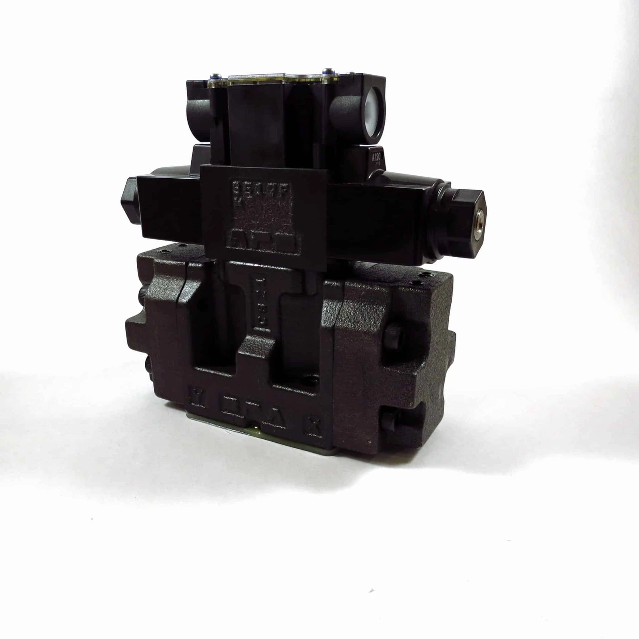 Yuken Directional Valve Pilot Operated (DSHG-03-3C2-T-A100-14)